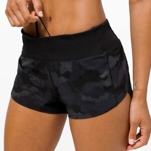 Lululemon Speed Up Shorts 2.5” Lined Size 8 Camo Deep Coal